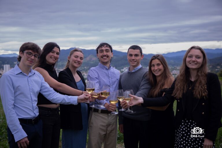 20250506_174412380_iOS